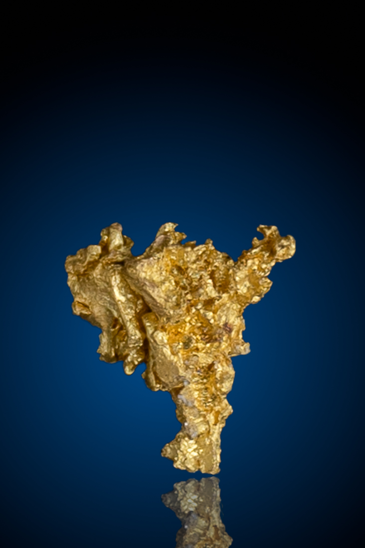 (image for) Intricate Round Mountain Gold Crystal - 0.42 grams